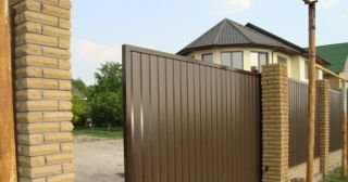 Купить откатные ворота из профнастила Уссурийск, цена от 1763 руб.